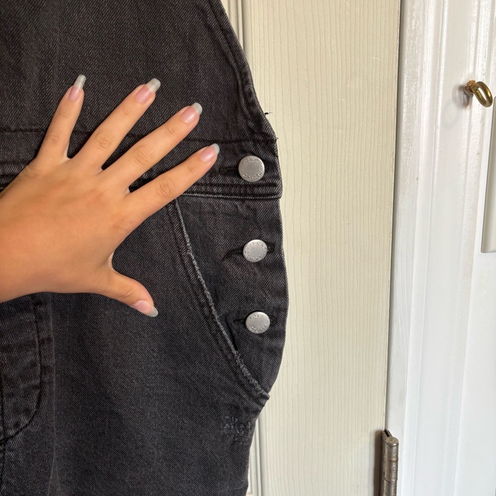 Free People Torn Up Overall Mini Dress Jumper Jean Denim Frayed Cutoff hem - Picture 3 of 14